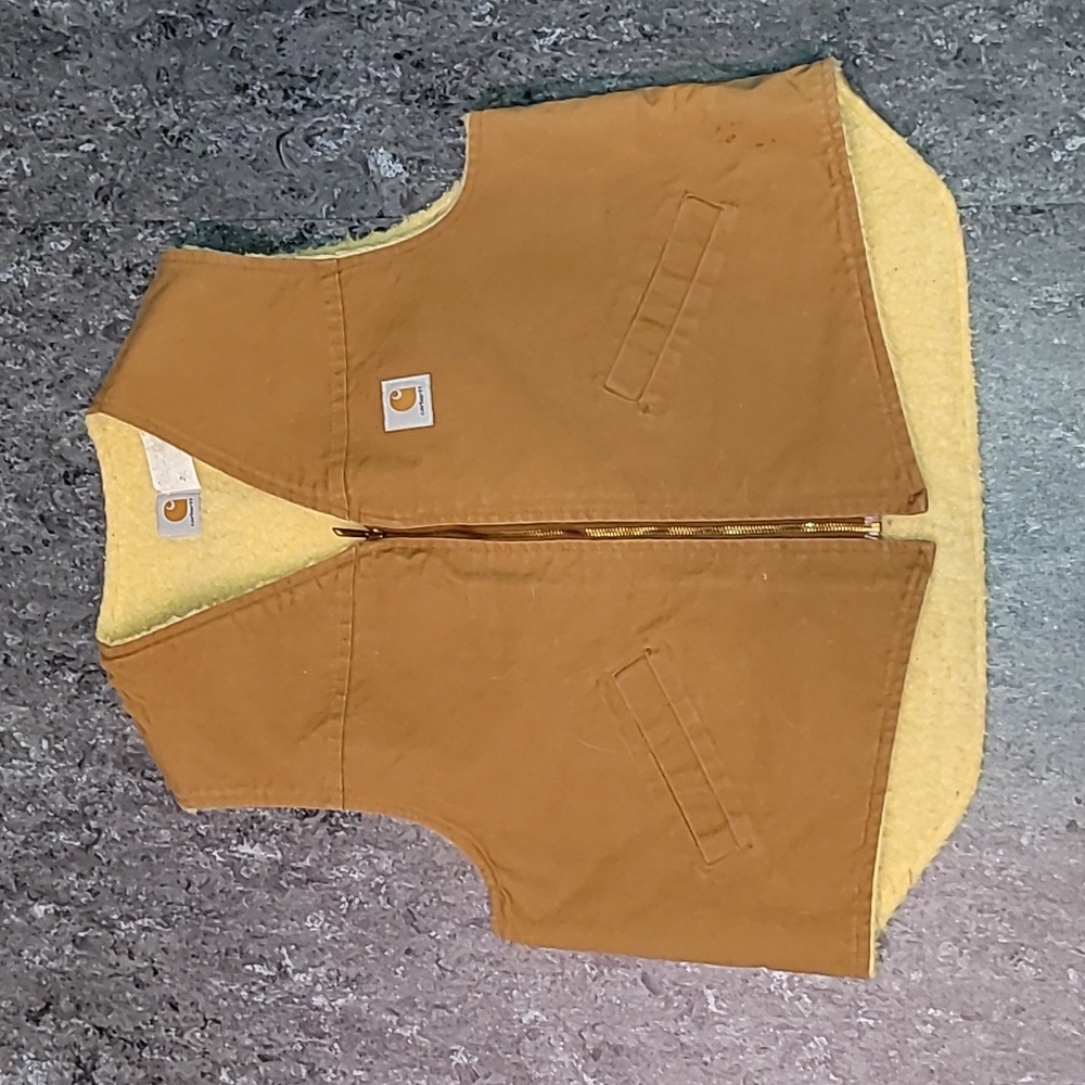 Vintage. Made in USA.  CARHARTT.  Sherpa-lined Full-zip vest.  Men's 2xL